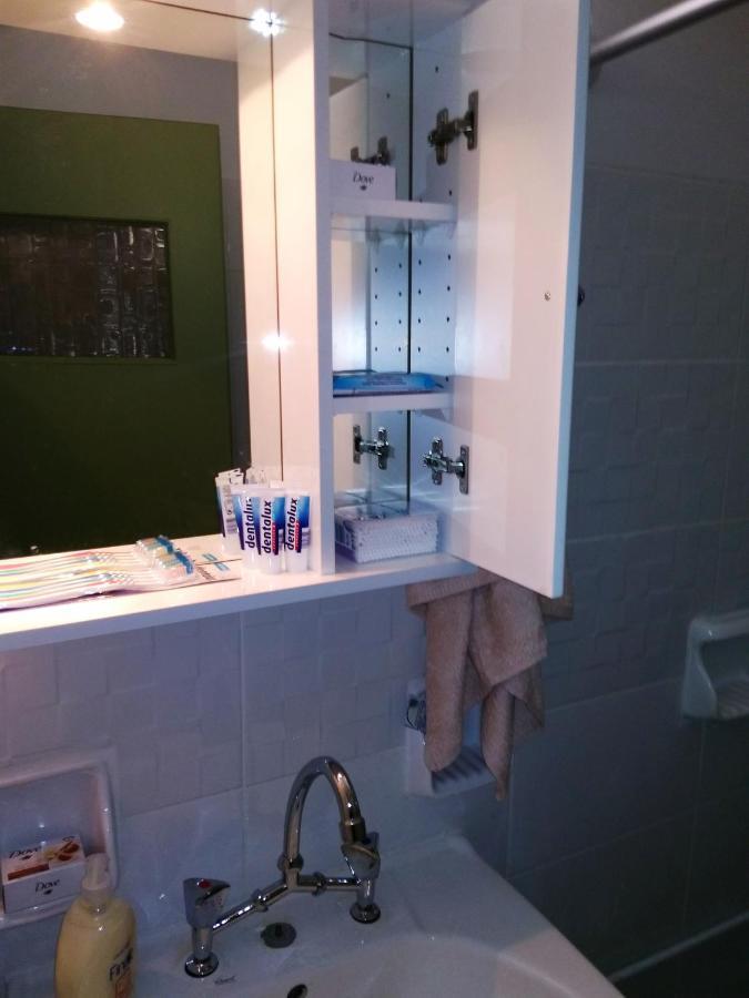 אולימפיה Central Guest Room מראה חיצוני תמונה